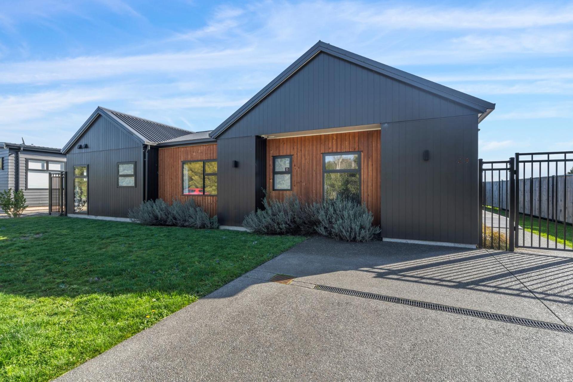 Regent Sanctuary - Martinborough Holiday Home エクステリア 写真