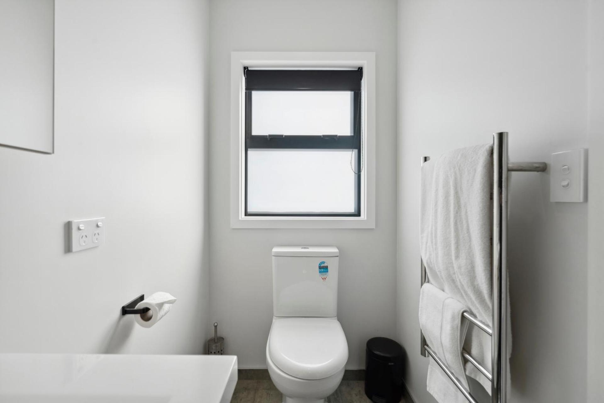 Regent Sanctuary - Martinborough Holiday Home エクステリア 写真