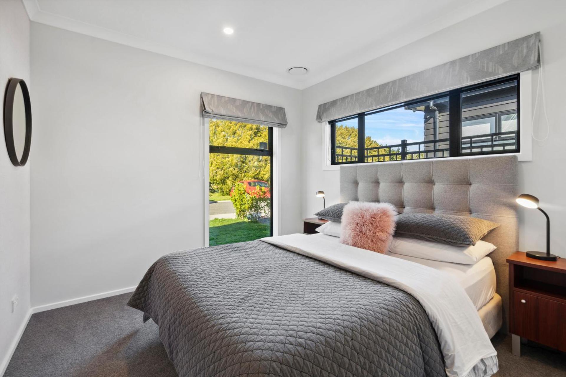 Regent Sanctuary - Martinborough Holiday Home エクステリア 写真