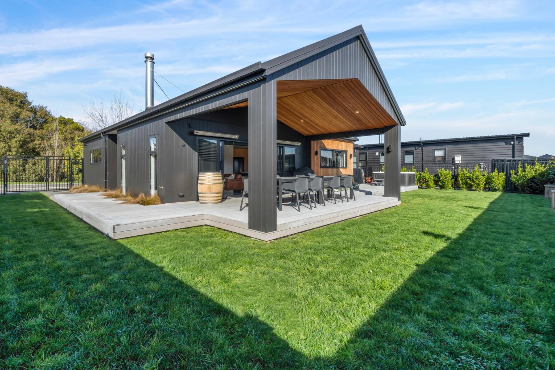 Regent Sanctuary - Martinborough Holiday Home エクステリア 写真