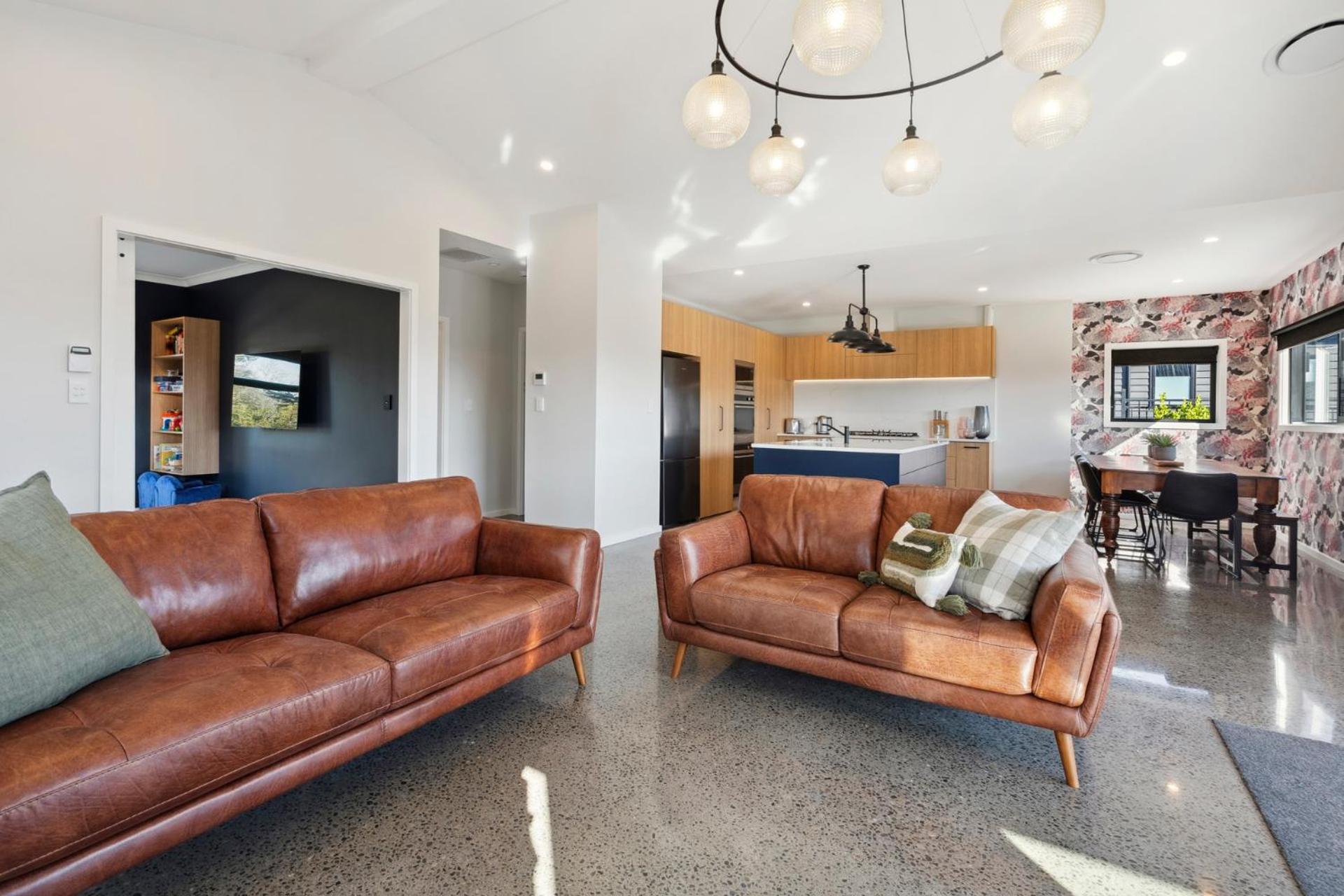 Regent Sanctuary - Martinborough Holiday Home エクステリア 写真