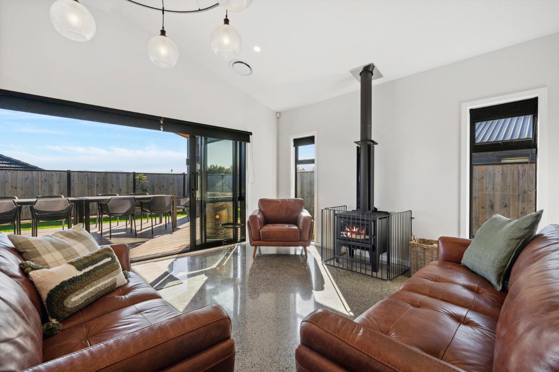 Regent Sanctuary - Martinborough Holiday Home エクステリア 写真